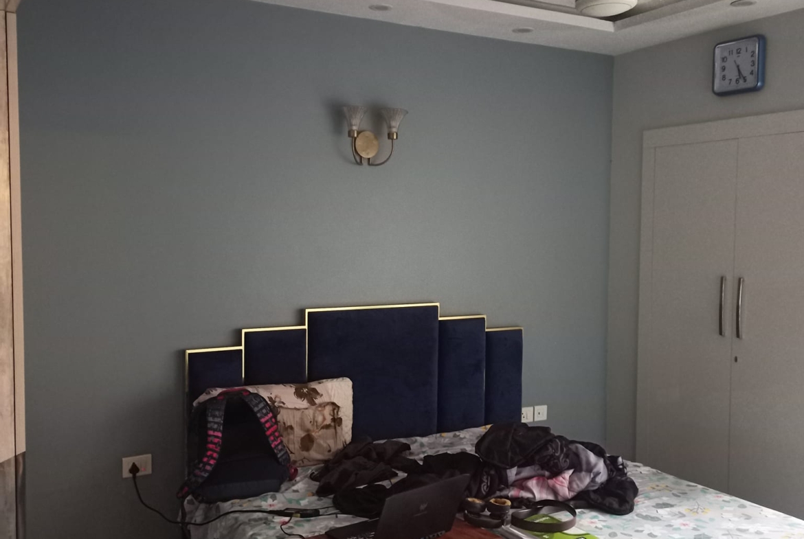 3 Bedroom Flat for Sale in Noida