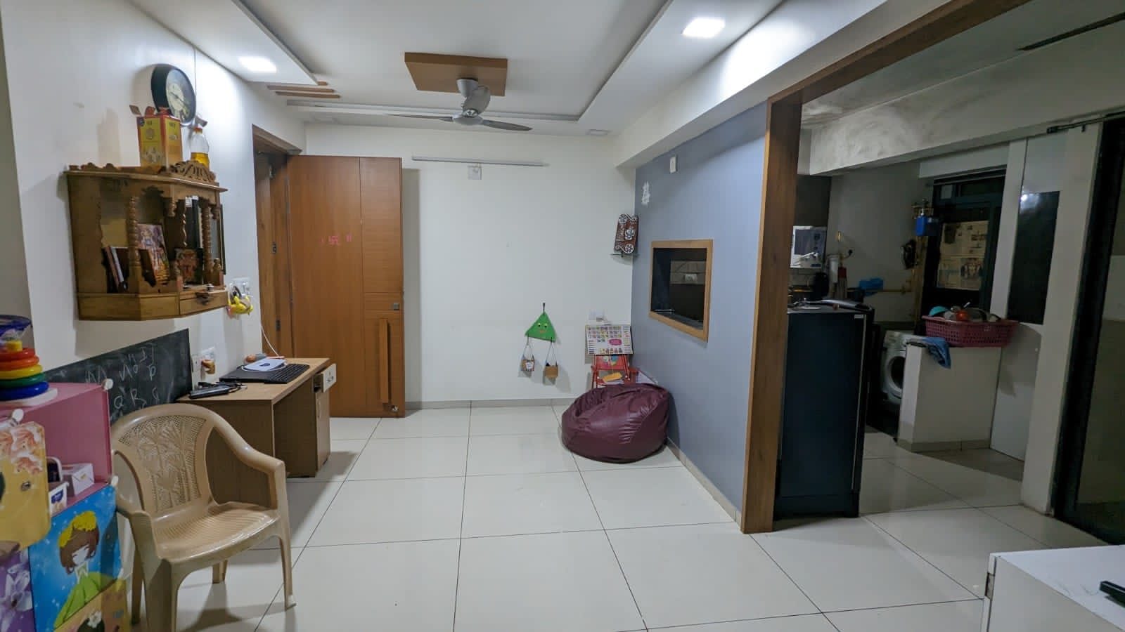 qa 2 Bedroom Flat for Sale in Zundal, Gujarat