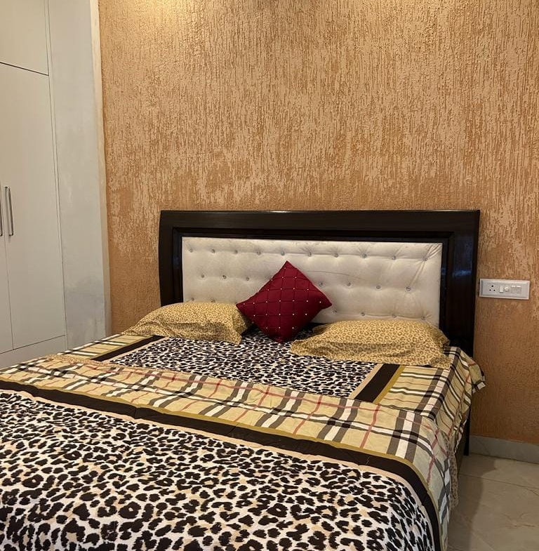Residential/ Commercial/Flats 2BHK,3BHK / VILLAS PLOTS/ KOTHIS Purchase in Chandigarh