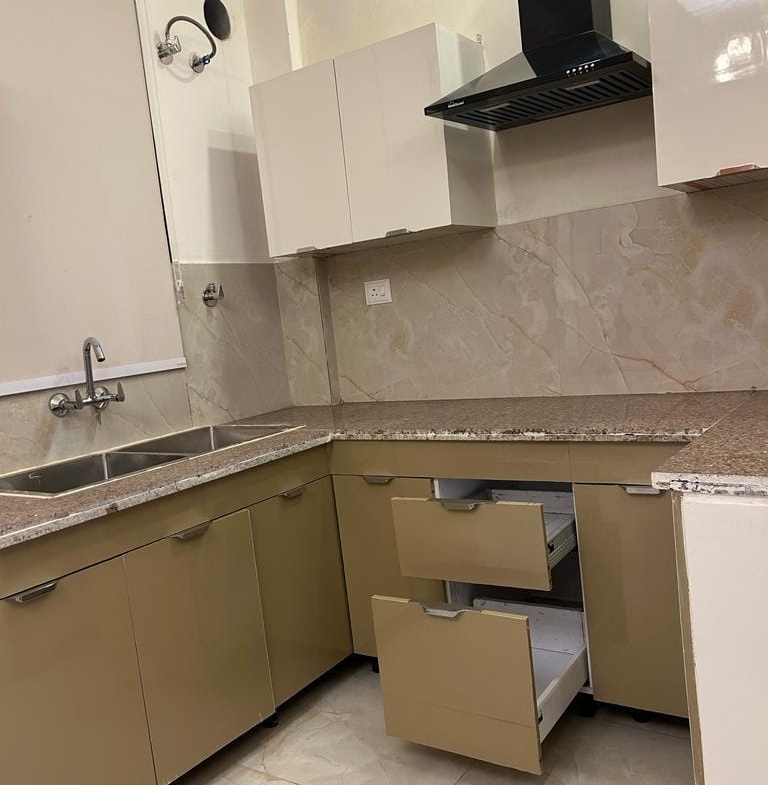 Residential/ Commercial/Flats 2BHK,3BHK / VILLAS PLOTS/ KOTHIS Purchase in Chandigarh