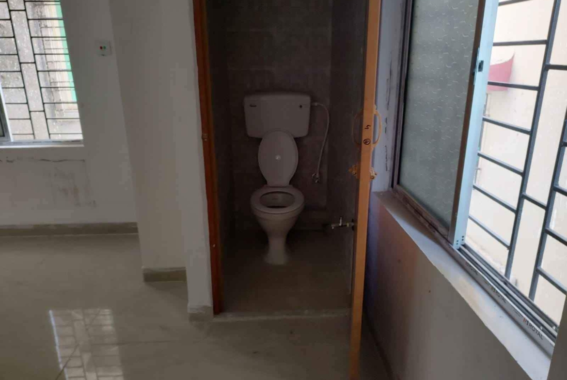 2 Bedroom Flat Available For Sale in Kolkata, WB