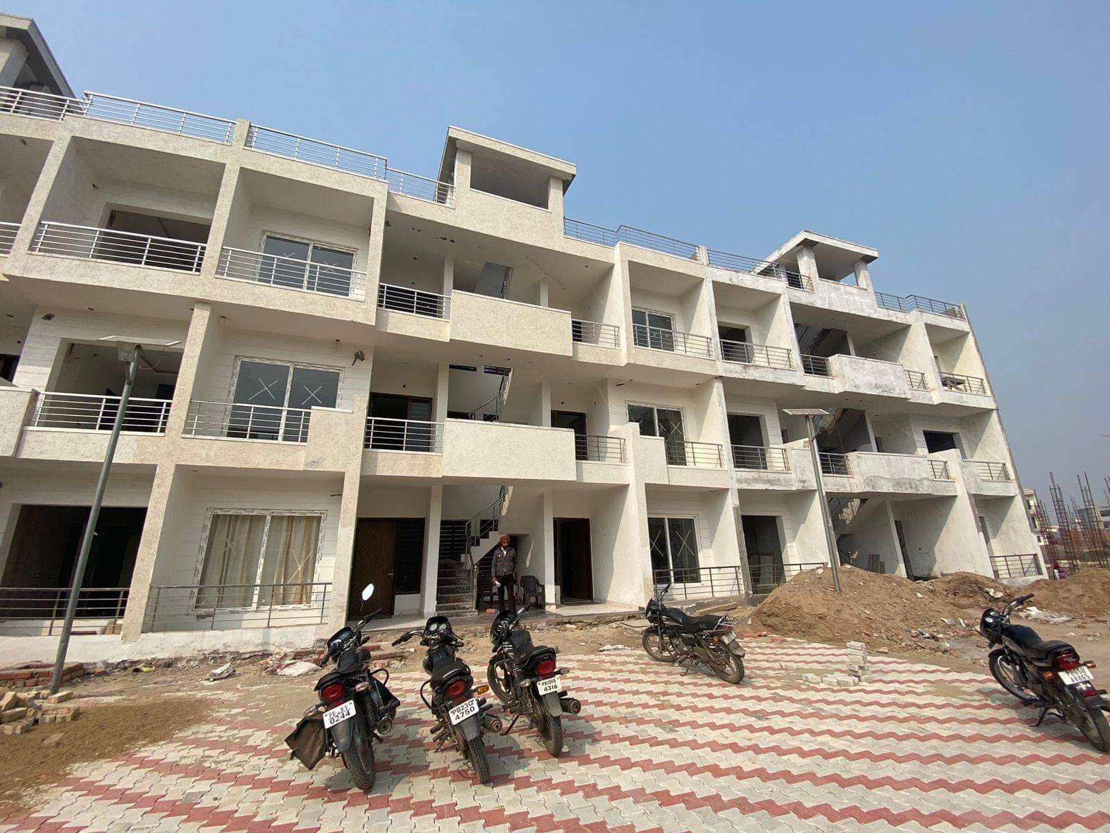 2 Bedroom Luxury Flat for Sale in Kharar, Punjab