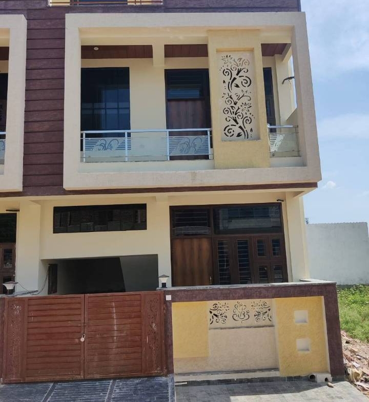 4 Bedroom Villa for Sale in Delhi.