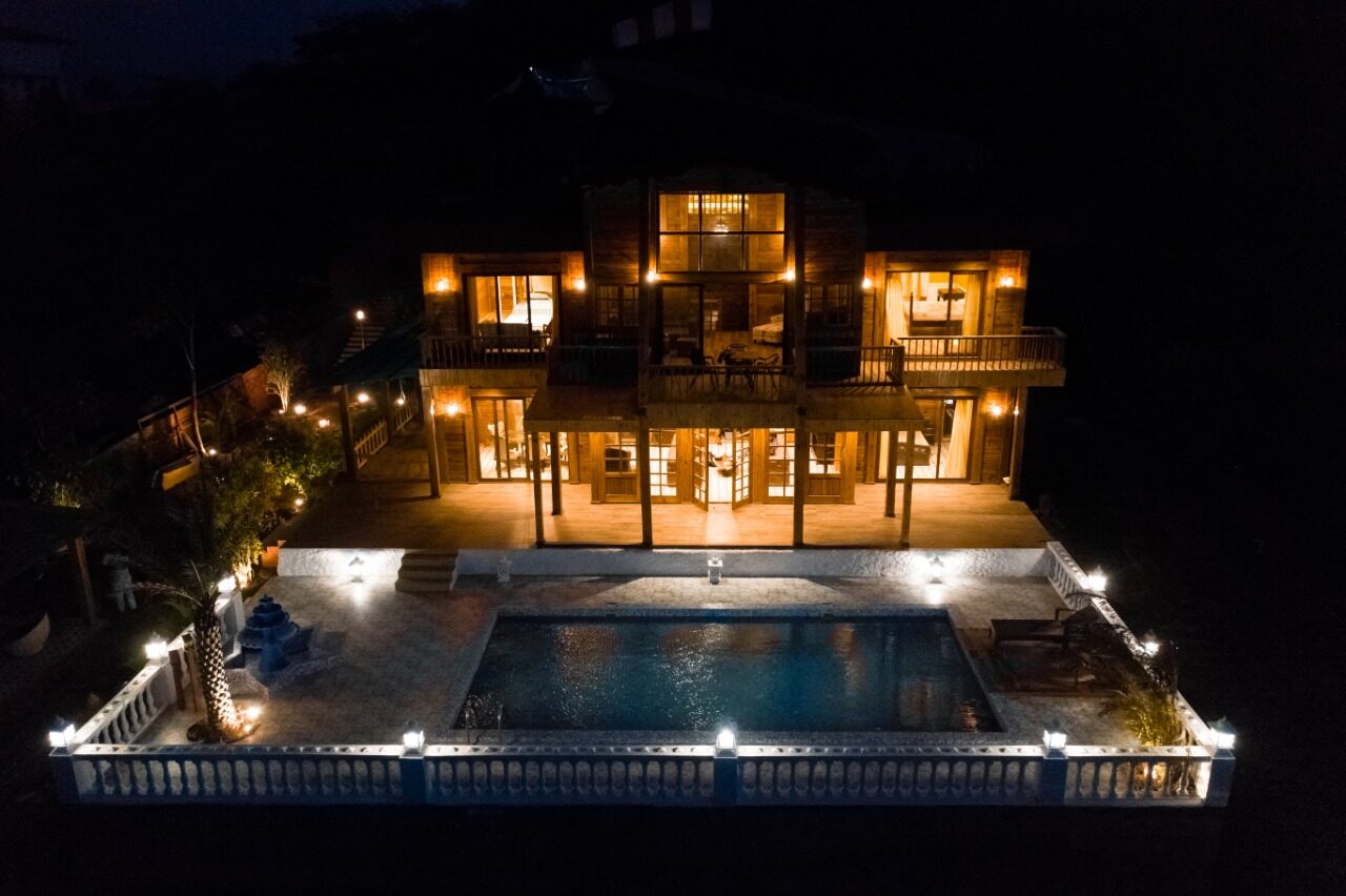 3 4 BHK Wooden Villa for Sale at Lonavala, Pune