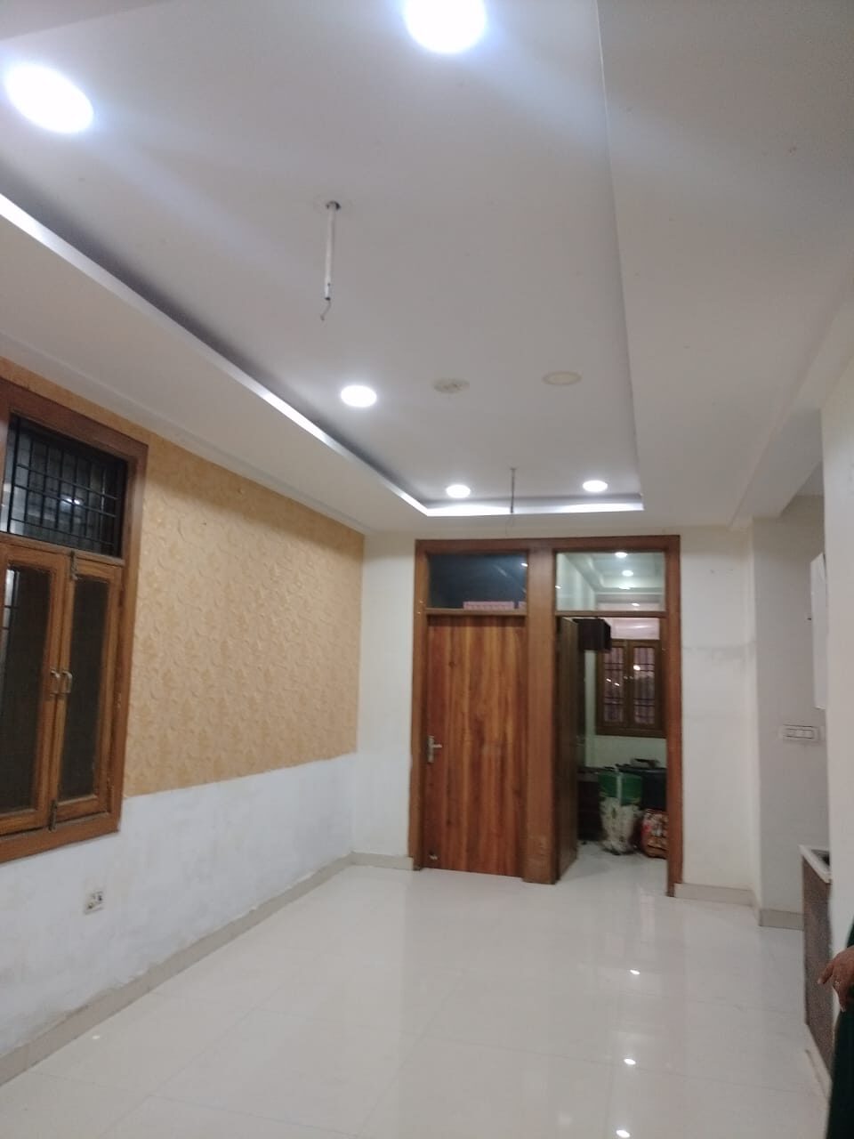 Ware house available for Rent in Noida