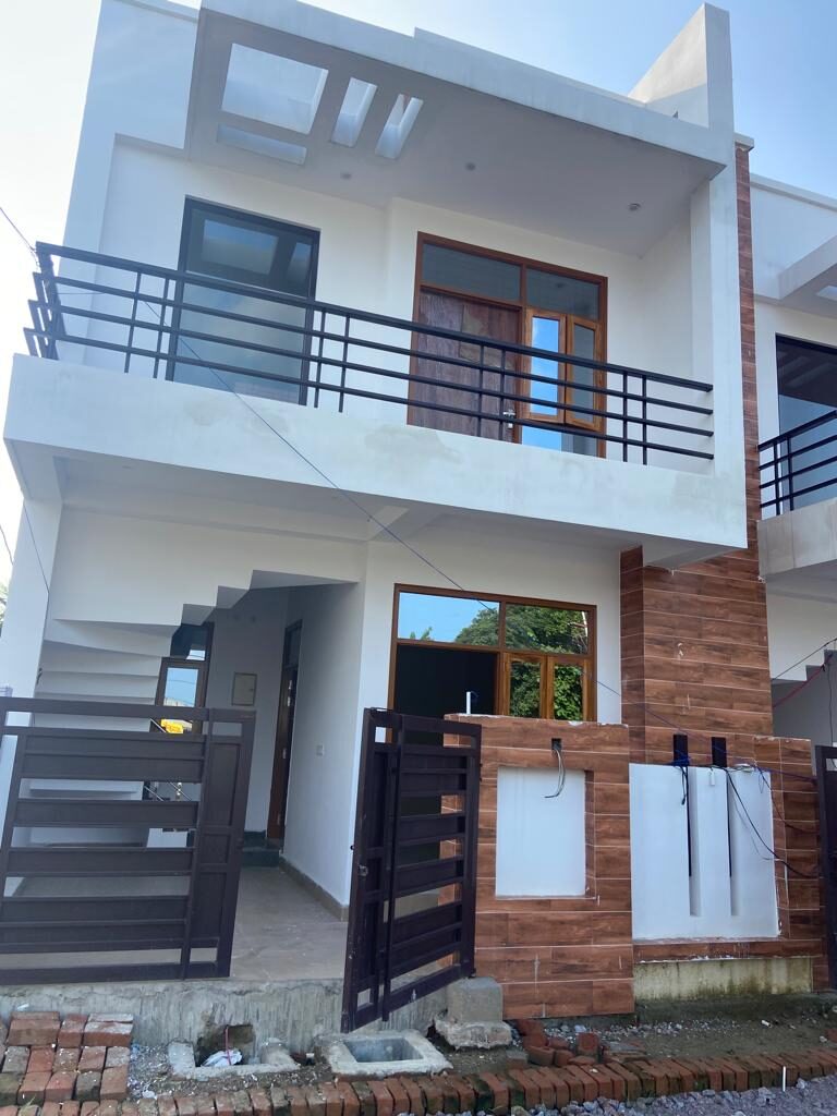 3 Bedroom Houses for Sale at Prime Location in Lucknow