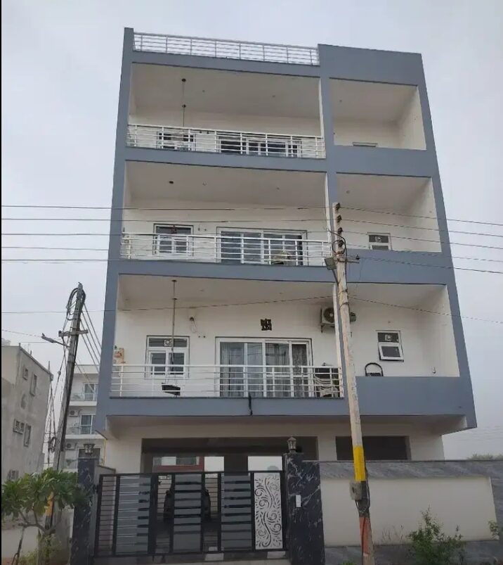 Screenshot_20230313_203646_OLX India 3 Bedroom House for Sale in Rewari