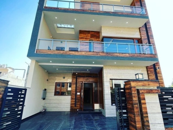 1125sqft, 3 Bedroom House for Sale in Jhalandar