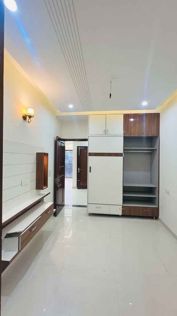aq5 3 Bedroom House for Sale in Chandigarh