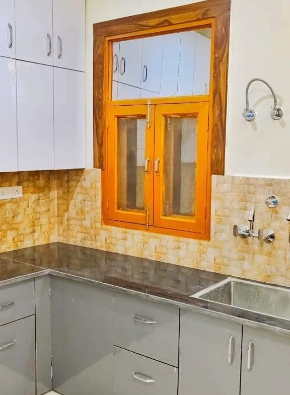 3 Bedroom Independent floor for Sale in Vasundhara Ghaziabad