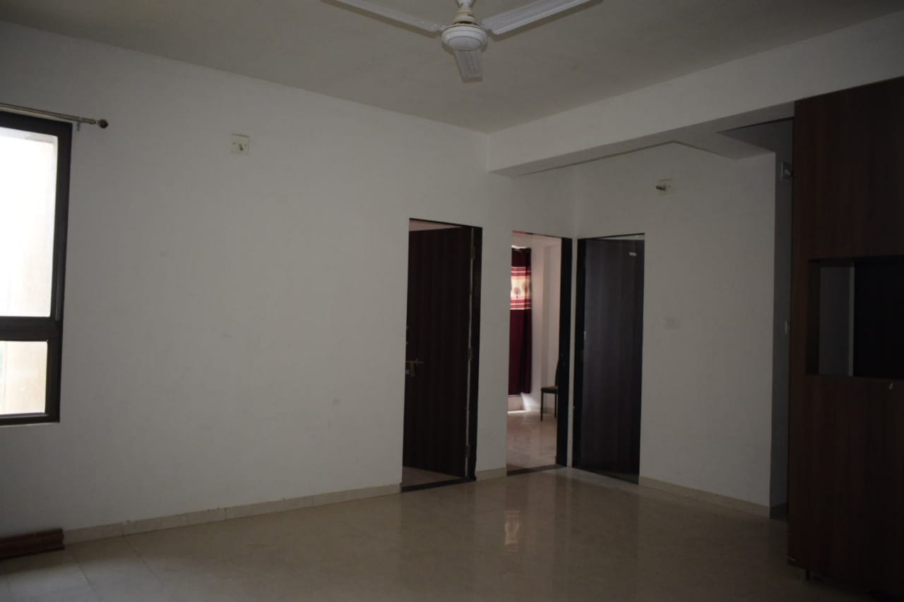 ch4 2 Bedroom Flat for Rent in Ahmedabad, Gujarat