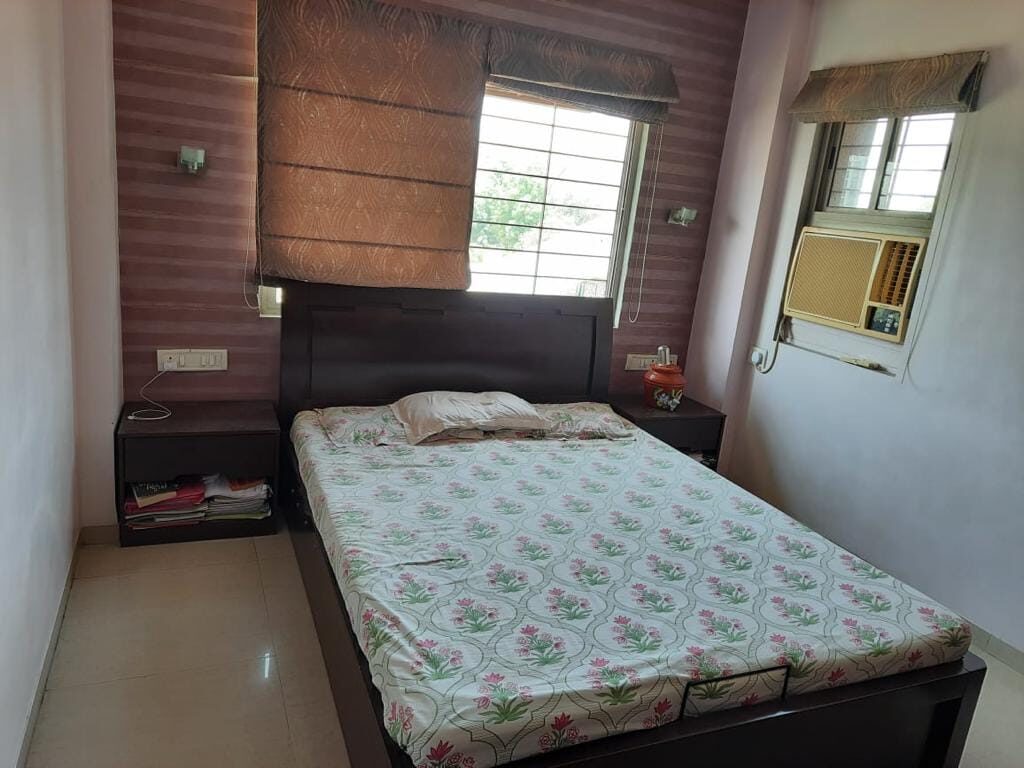 3 Bedroom Flat for Sale in Ahmedabad