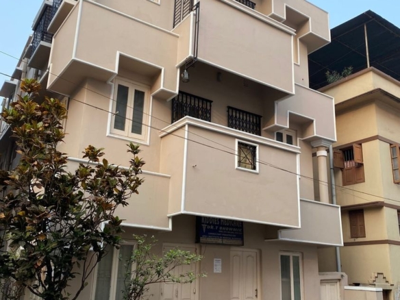 5 Bedroom Independent House for Sale in Kolkata