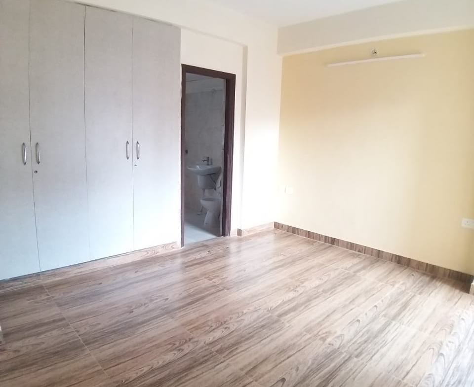 2 Bedroom Flat for Sale in Noida