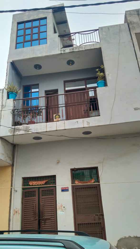 ni 4 Bedroom House for Sale in Noida, UP