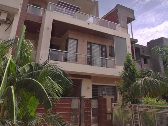 5 Bedroom Premium Villa for Sale in Punjab