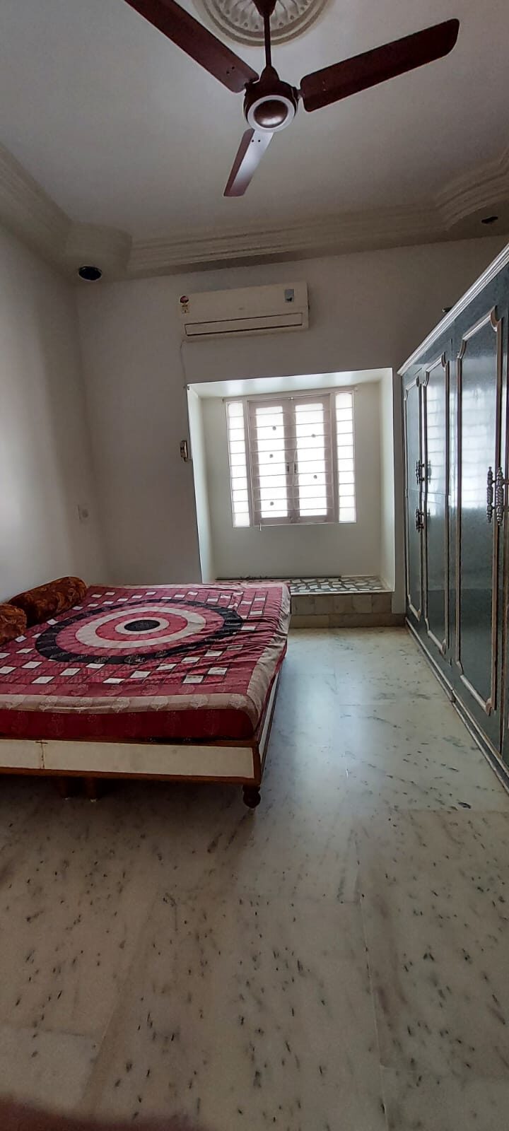 sid4 4 Bedroom Apartment for Sale in Ahmedabad