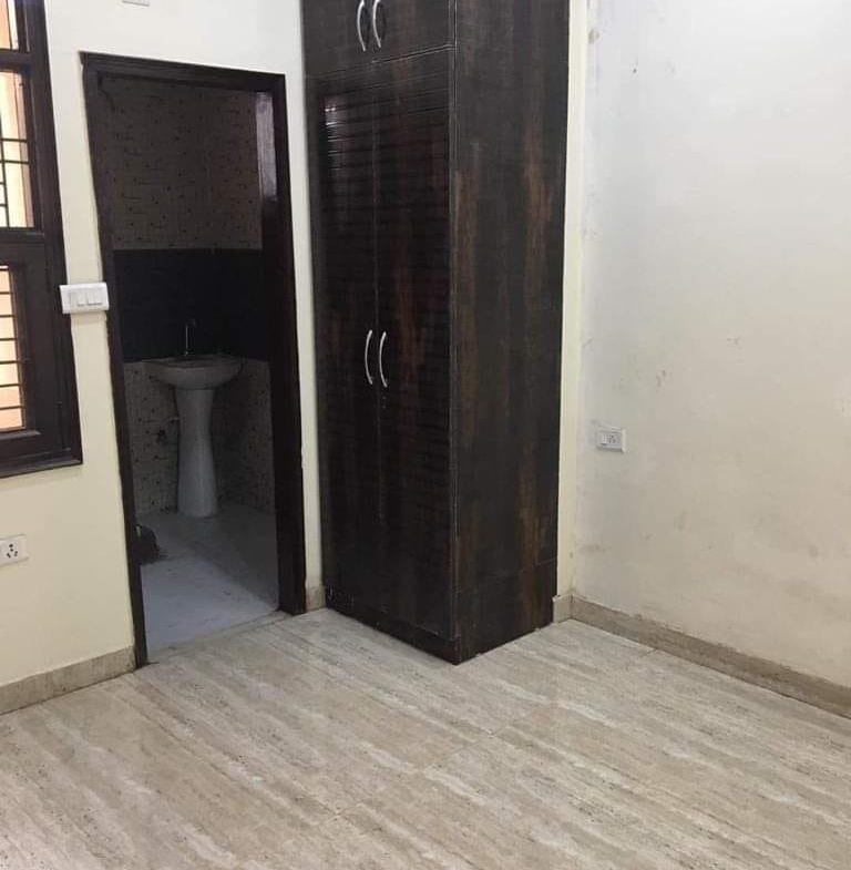 3 Bedroom Flat for Sale in Noida