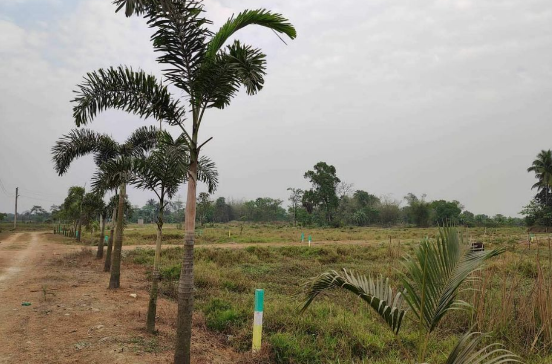 Plot Including Bungalow for Sale in Kolkata