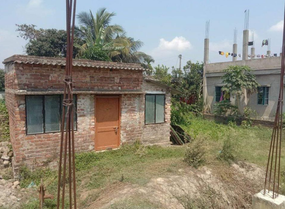 3 Plot including Apartment for Sale in Kolkata
