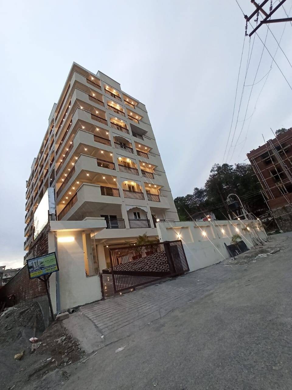 av1 1 & 2 Bedroom Flats for Sale in Dehradun, Uttrakhand