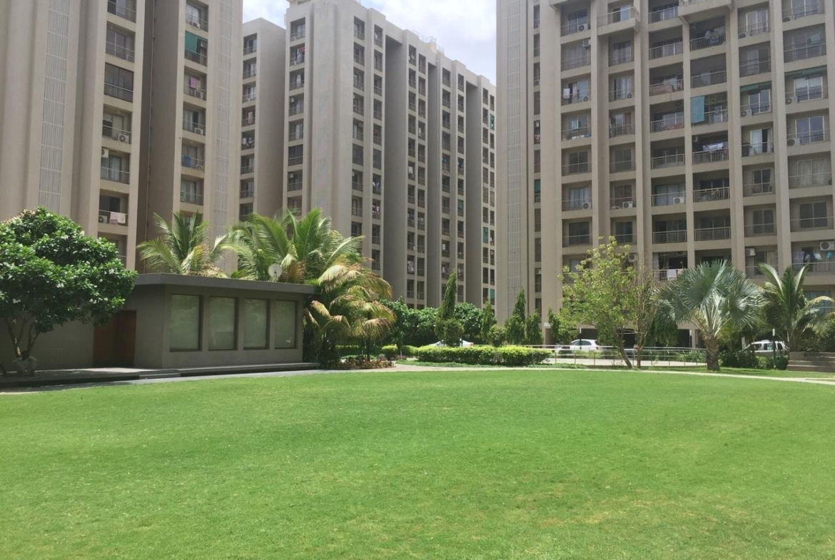 1705 sqft, 3 Bedroom Flat for Sale in Orchid Whitefield, Ahmedabad
