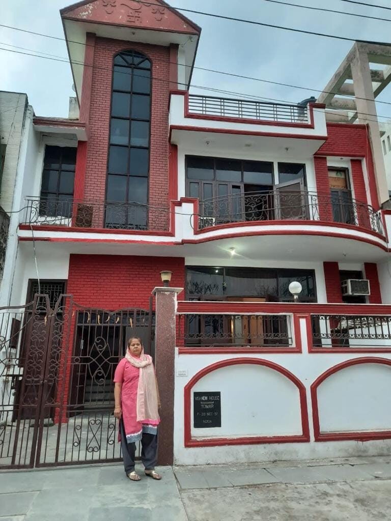 ghz 7 Bedroom Apartment for Sale or Rent in Noida