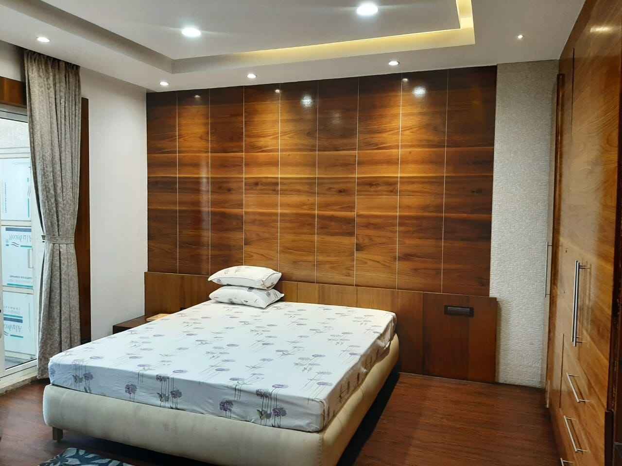 4 Bedroom Flat for Sale in Kolkata