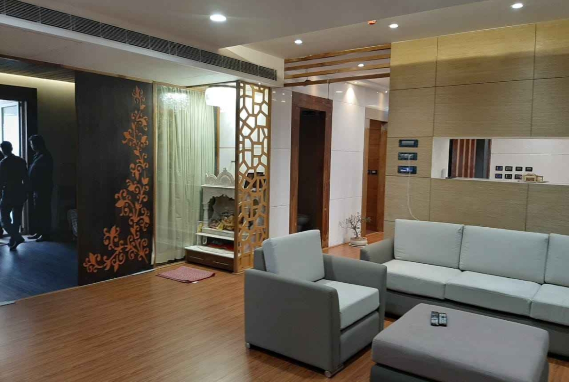 4 Bedroom Flat for Sale in Kolkata