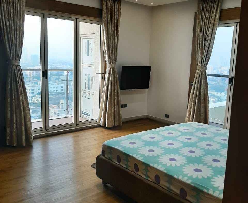 4 Bedroom Flat for Sale in Kolkata