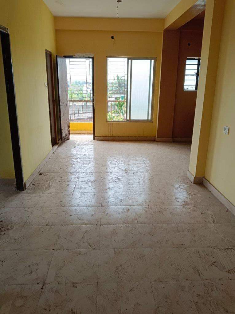 kol 2 Bedroom Apartment for Sale near Metro, Kolkata
