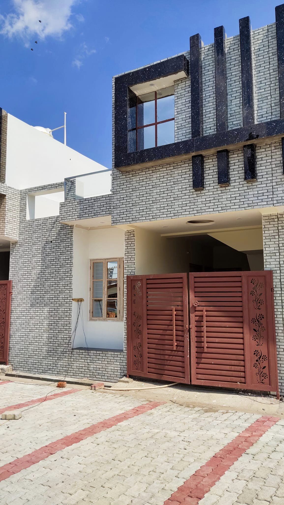 lo6 3 Bedroom for Sale in Lucknow