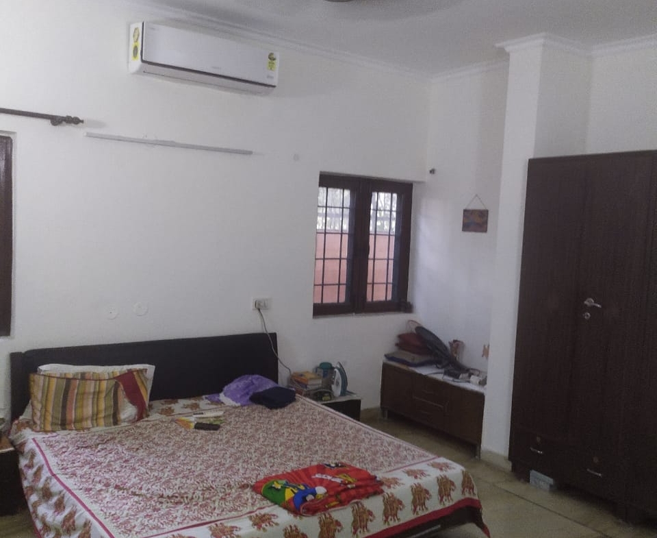 7 Bedroom  Bangalow for Sale in Noida