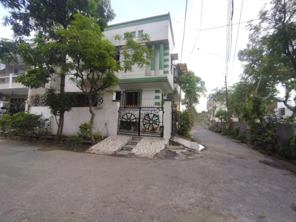 5 Bedroom House for Sale in Noida