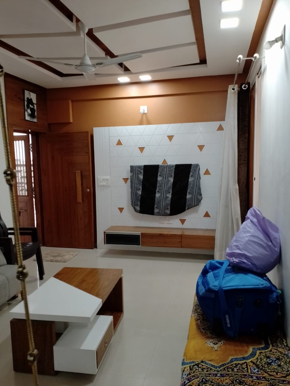 2 Bedroom Flat for Rent in Ahmedabad, Gujarat
