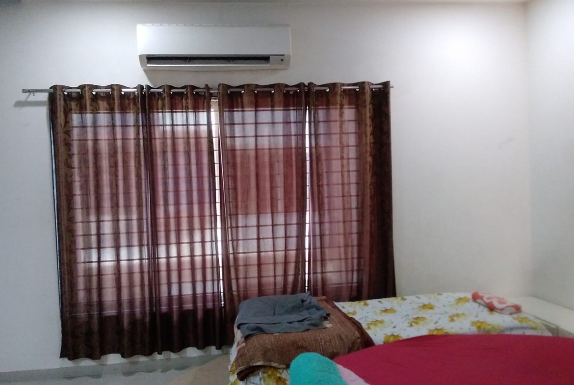Semi furnished 3 Bedroom Flat for Sale in Anand, Gujarat