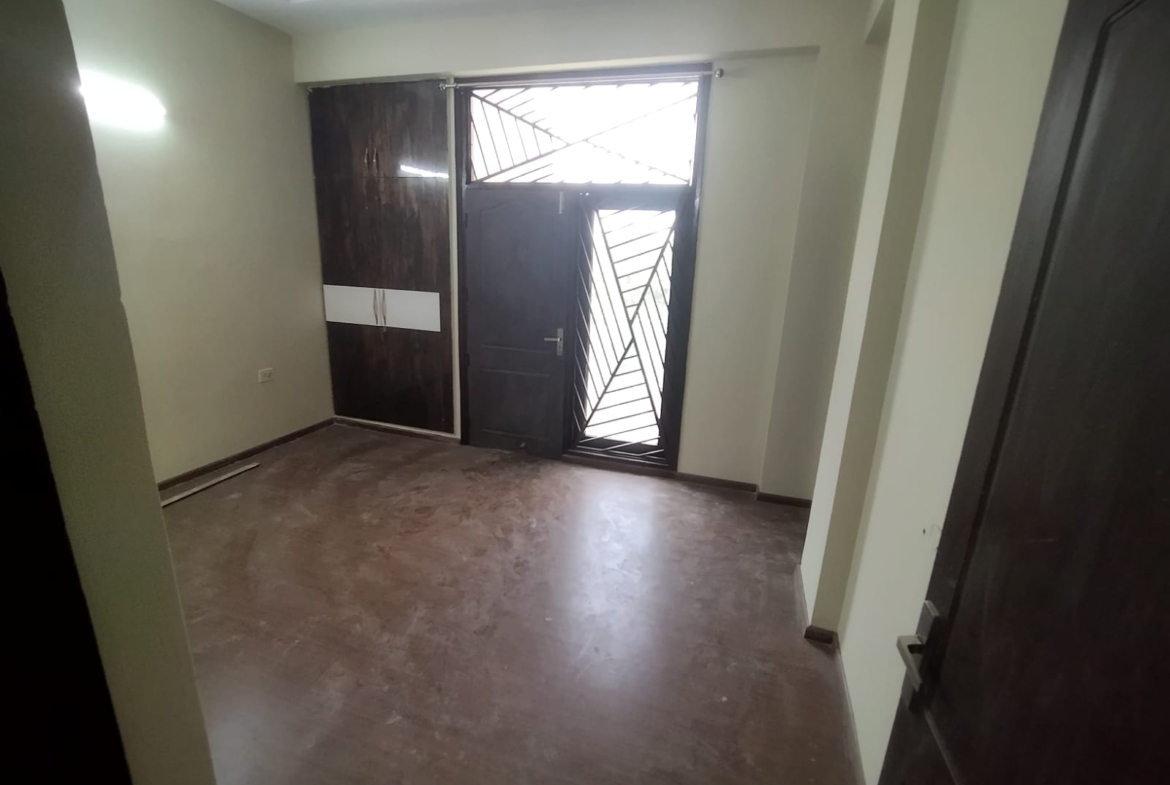 4 Bedroom Villa for Sale in Noida Extn.