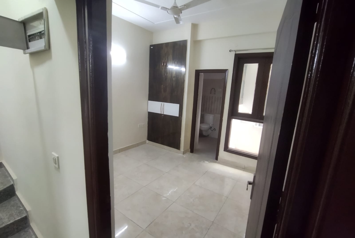 4 Bedroom Villa for Sale in Noida Extn.