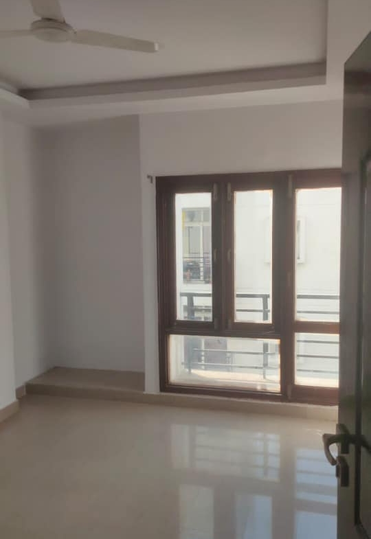 3Beds 3 Baths Flat for sale at Rolex apartment Faizabad