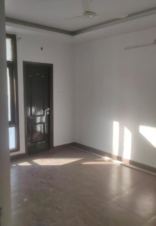 3Beds 3 Baths Flat for sale at Rolex apartment Faizabad