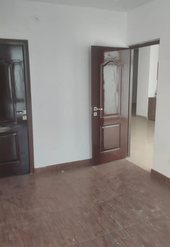 3Beds 3 Baths Flat for sale at Rolex apartment Faizabad