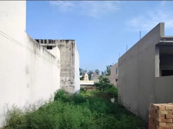 270sqyrd plot for sale in malviya nagar delhi