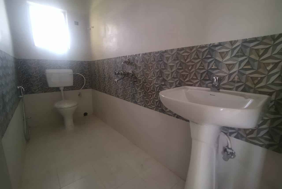 3 Beds 2 Baths – Apartment for Sale in Kolkata