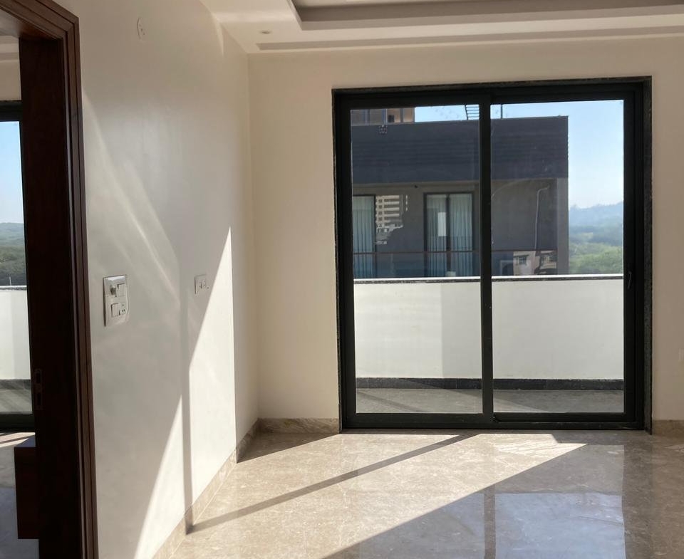 BUILDER FLOOR FOR SALE | SECTOR 42 | 220 YDS Gurgaon