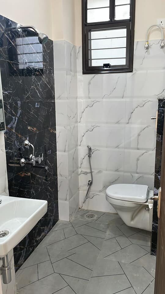 lk3 3Beds 3 Baths duplex house for sale near Matiyari Chauraha Faizabad Road
