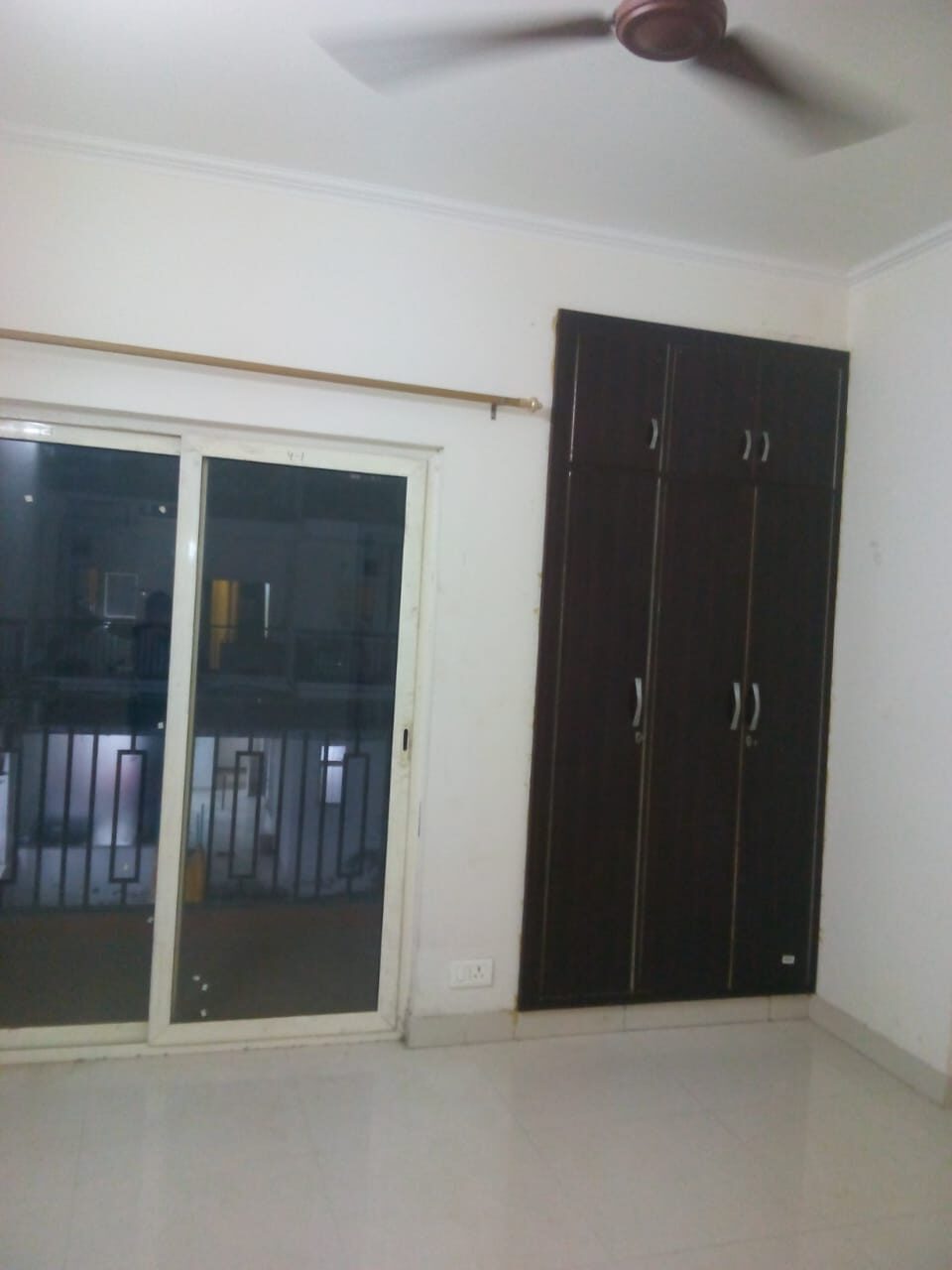 m5 M G Real Estate 3 Beds 2 Baths Ready to Move House for Sale in Noida