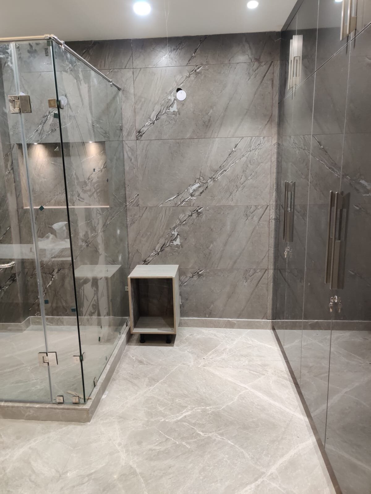 mj 4 Bed 5 Bath BUILDER FLOOR FOR SALE | SOUTH CITY 1 | 538 YDS Gurgaon