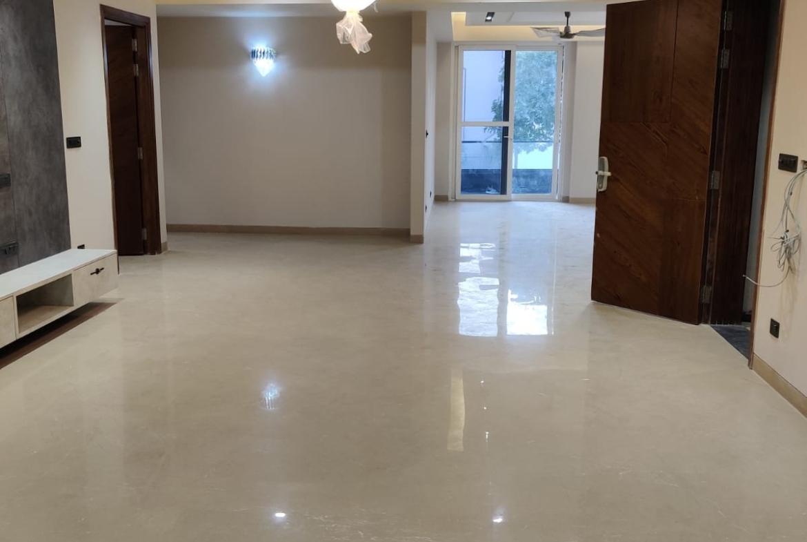 4 Bed 5 Bath BUILDER FLOOR FOR SALE | SOUTH CITY 1 | 538 YDS Gurgaon