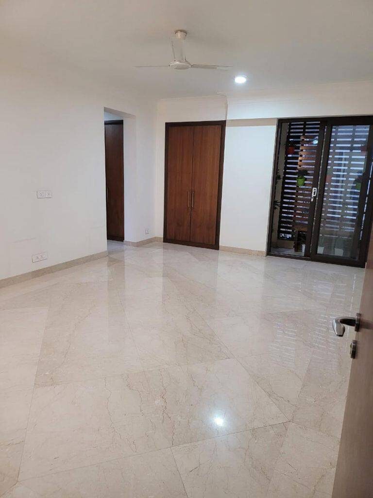 4 Beds Duplex luxury villa for Sale in Noida