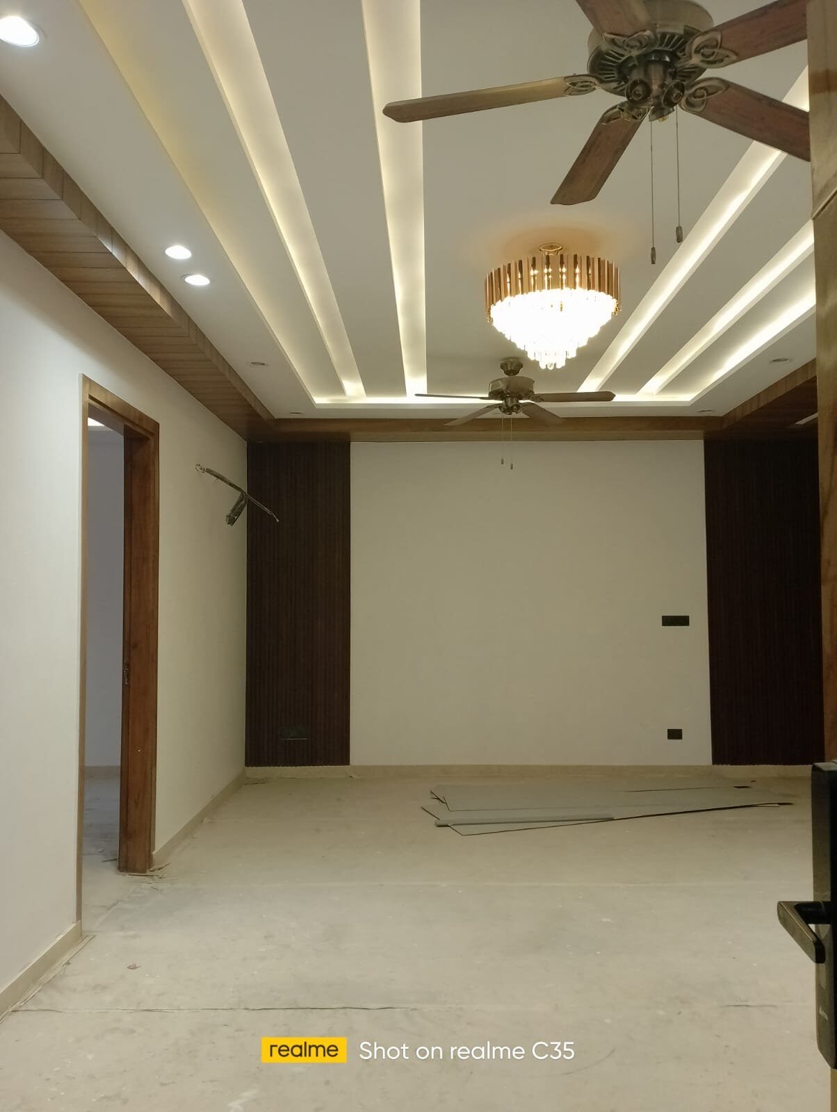 om2 4 Beds BUILDEER FLOOR FOR SALE | SOUTH CITY 1 | 360 SQYD Gurgaon